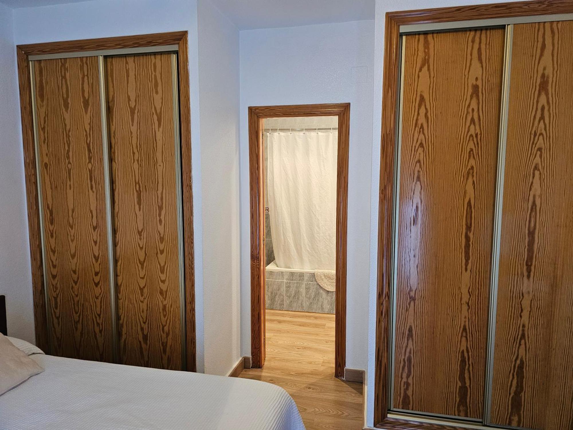 Apartamentos Plaza Alicante Phòng bức ảnh