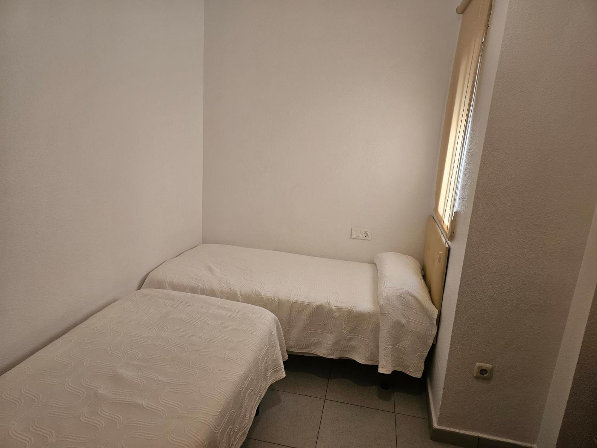 Apartamentos Plaza Alicante Phòng bức ảnh