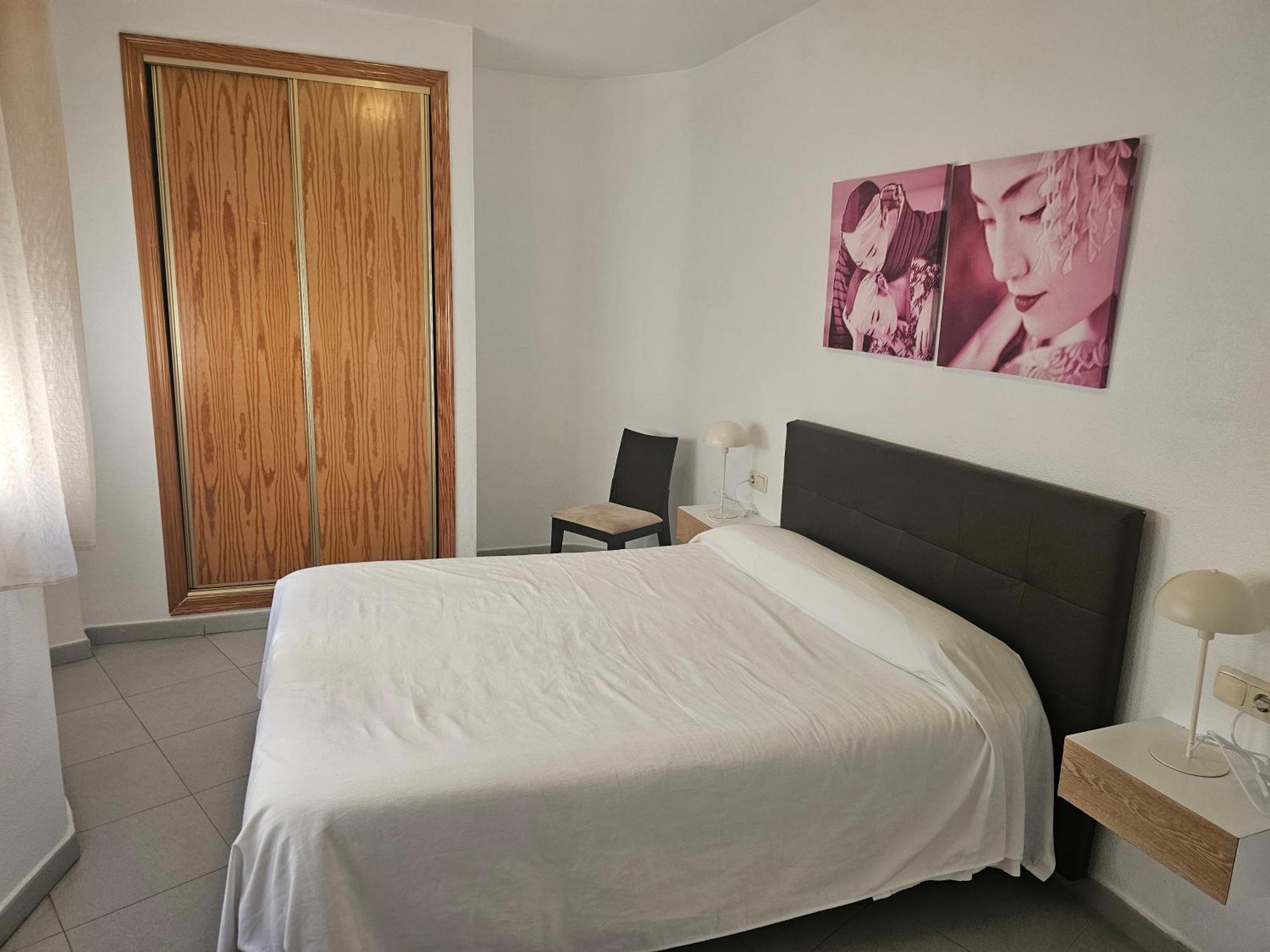 Apartamentos Plaza Alicante Phòng bức ảnh